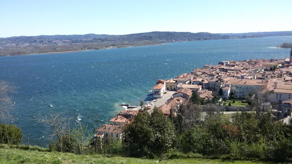 Casa Corte Alla Rocca Arona Buitenkant foto