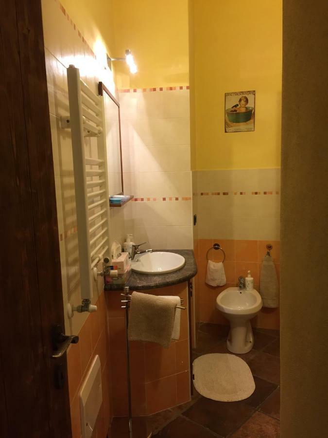 Casa Corte Alla Rocca Arona Buitenkant foto