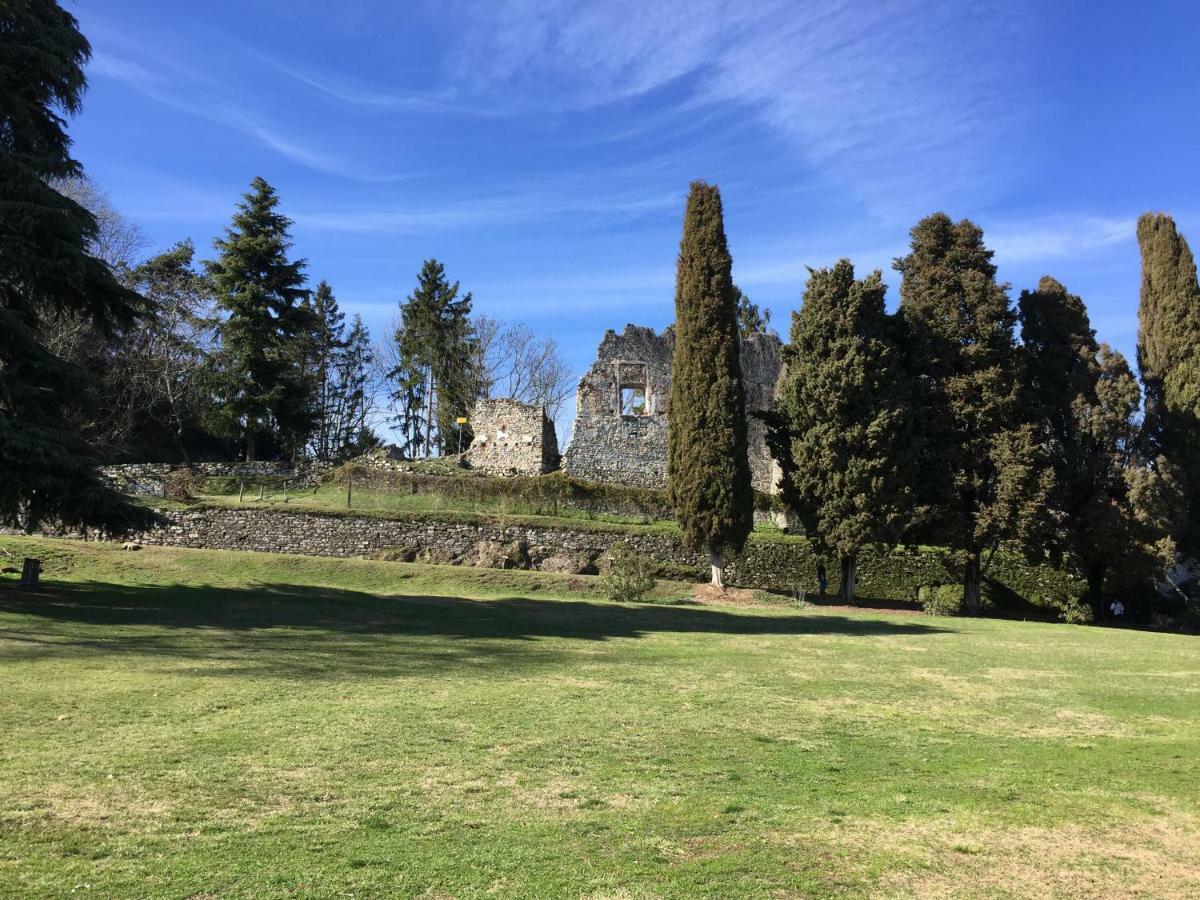 Casa Corte Alla Rocca Arona Buitenkant foto